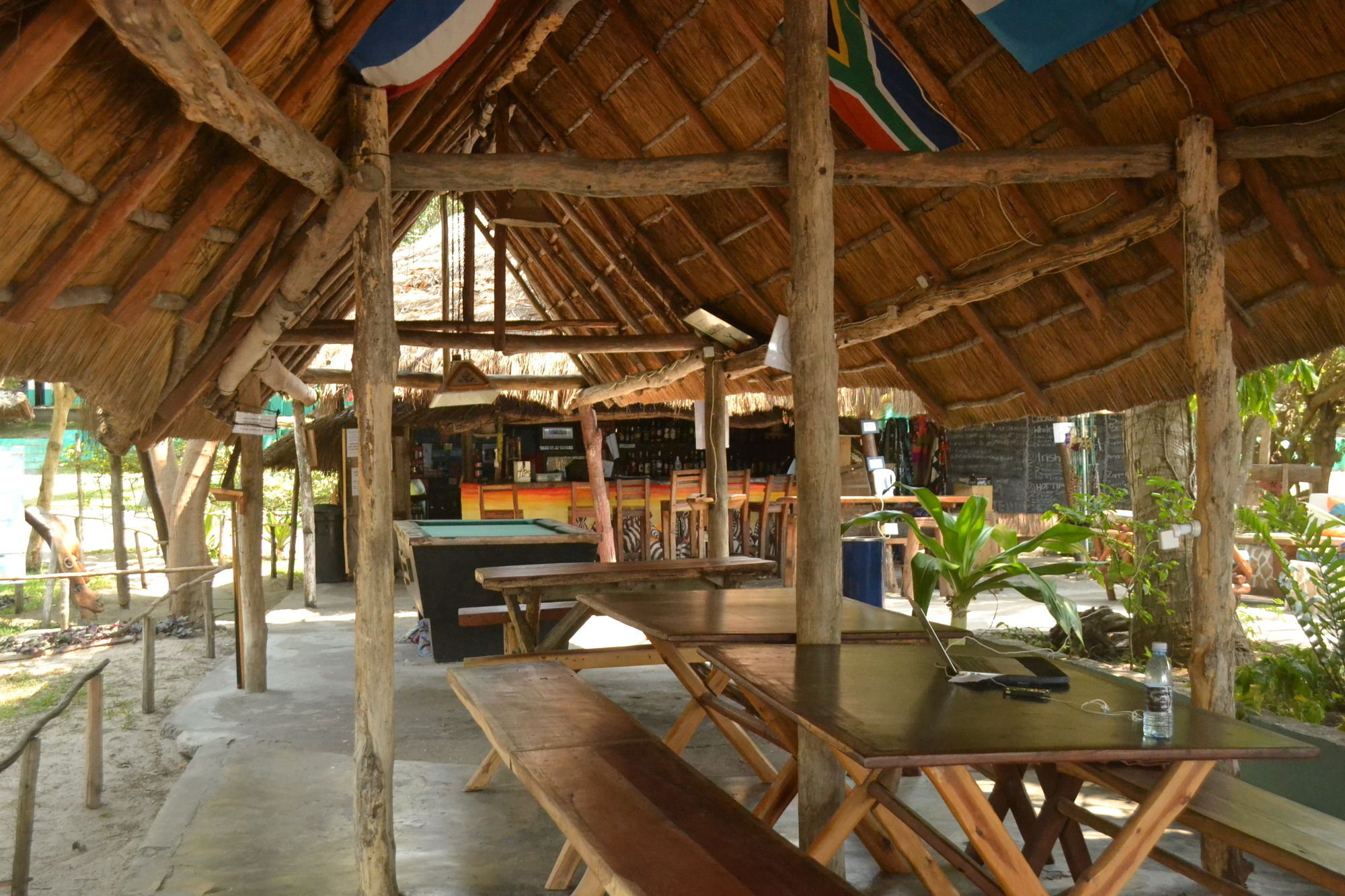 Baobab Beach Lodge And Backpackers Vilanculos Exterior photo